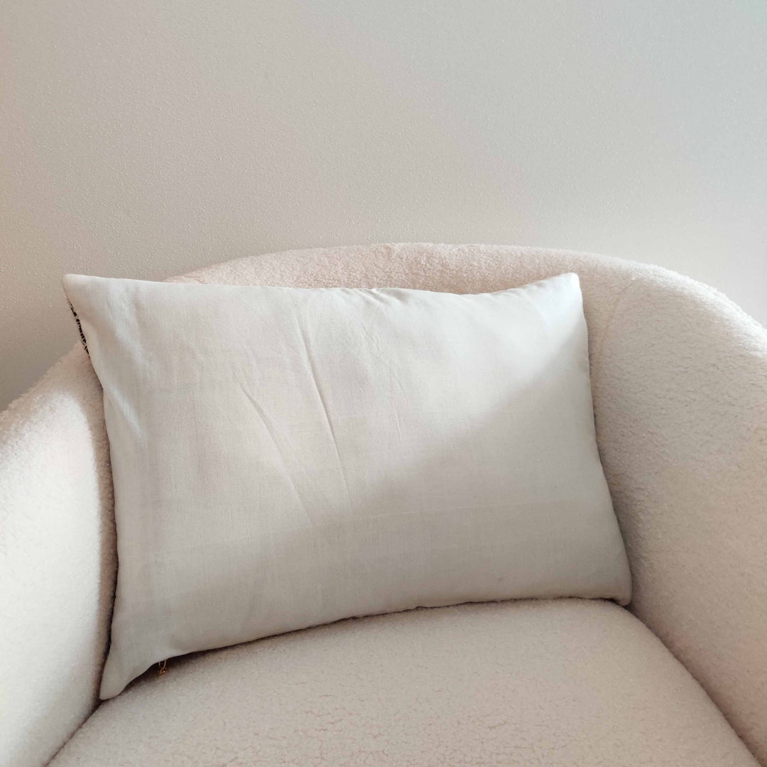 Amber Woolen Lumbar